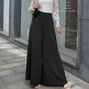Super Flowy Black Pants - Size Medium